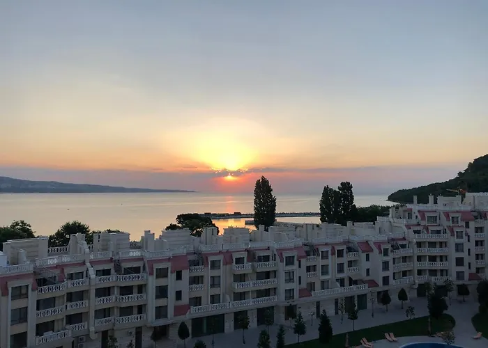 East From Paradise Apartment *